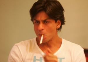 Shahrukh Khan Smoking-Chain Smokers In Bollywood 