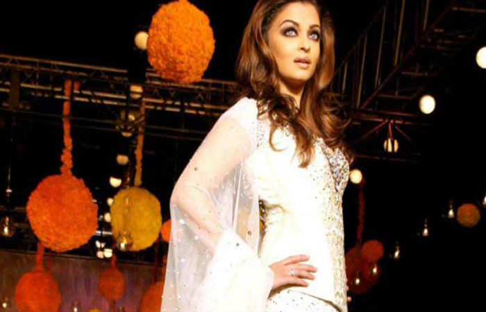 AishwaryaRai Bachchan-India Couture Week