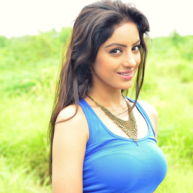 Deepika Singh boobs