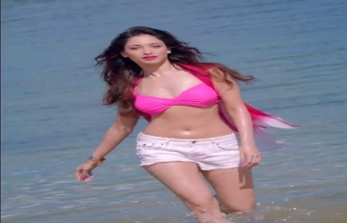 Tamannaah-Bhatia -bikini