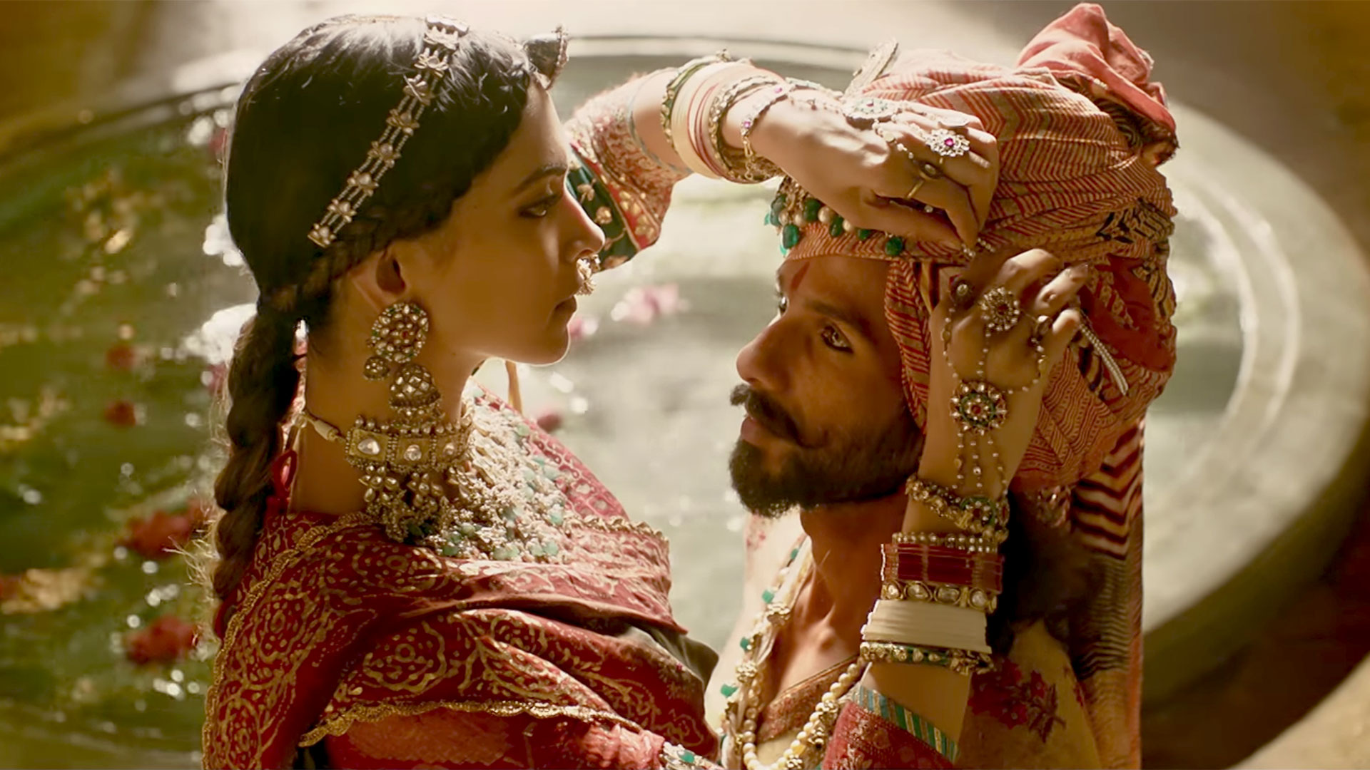 Well, it seems that ongoing discussion over Padmavati is not going to end anytime soon.